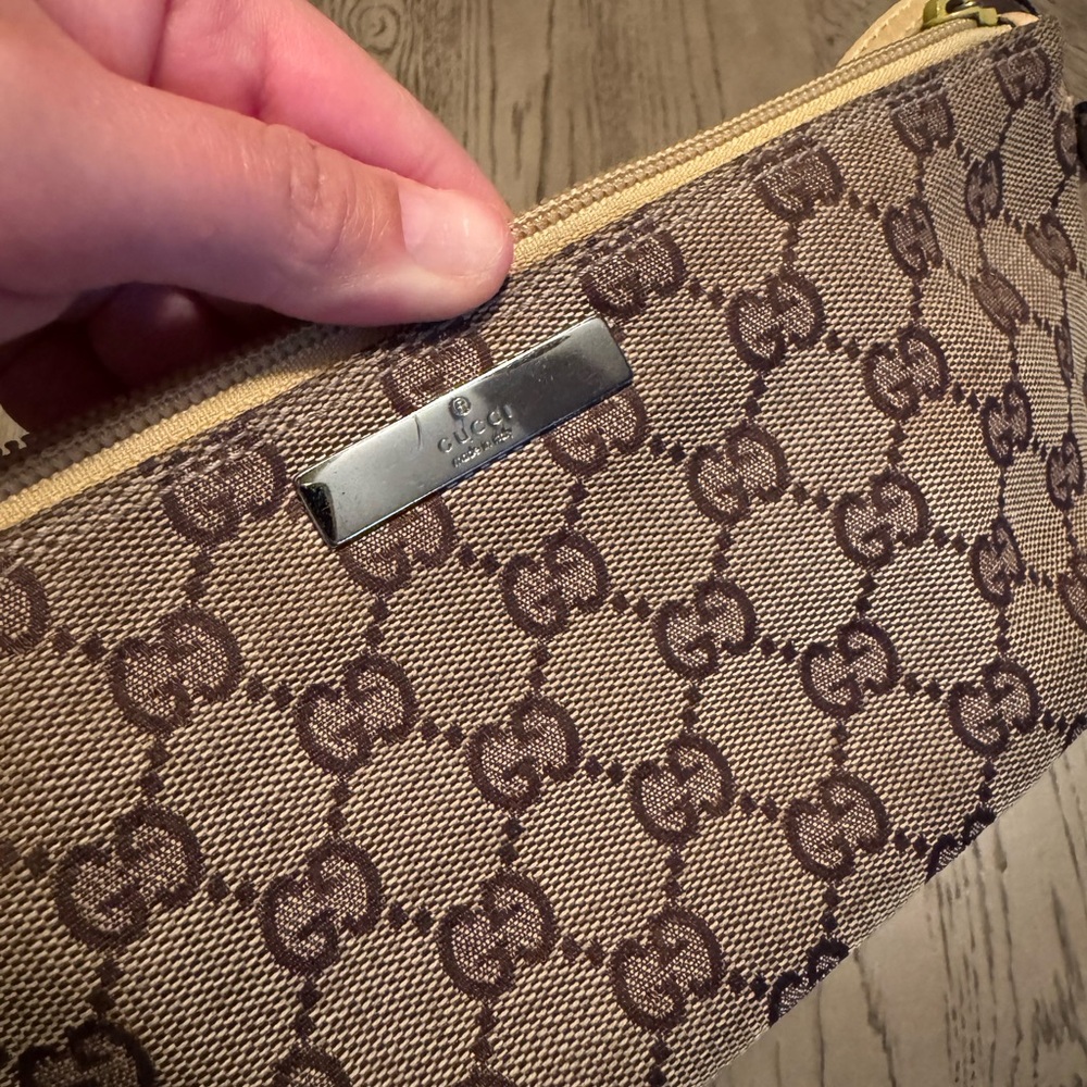 Authentic Gucci GG Canvas Boat Handbag - Picture 10 of 12